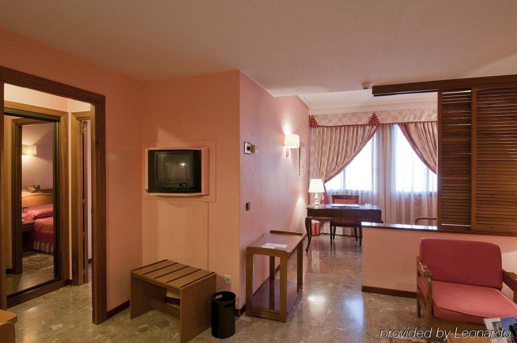 Foxa 25 Hotel Madrid Cameră foto